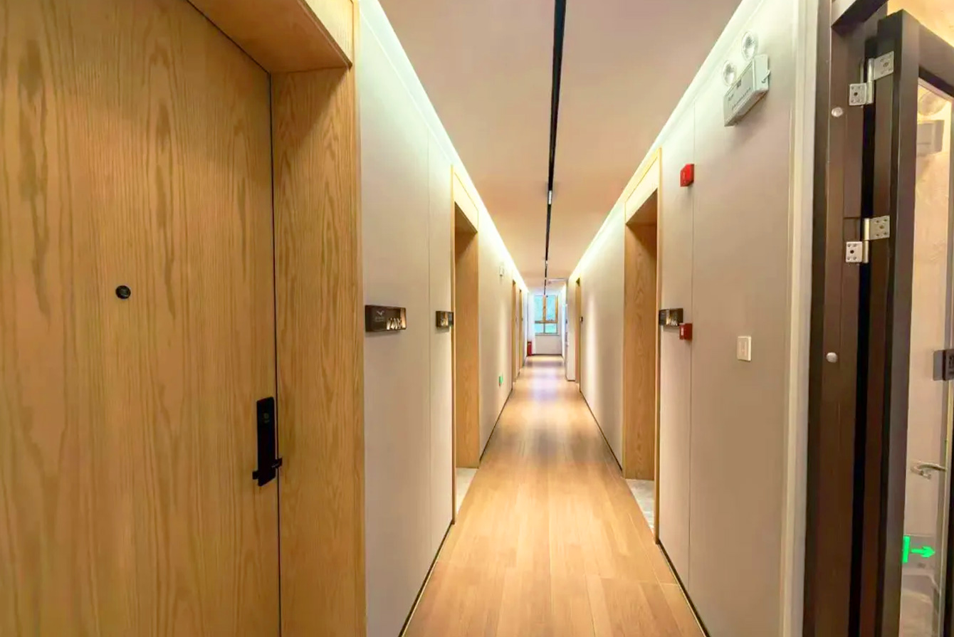 金蓮花房間走廊