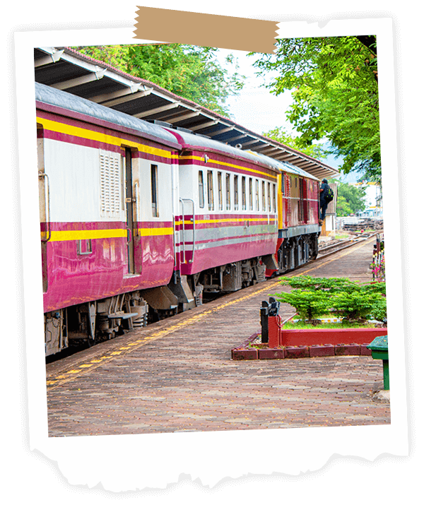 搭乘泰國復古火車前往南奔府